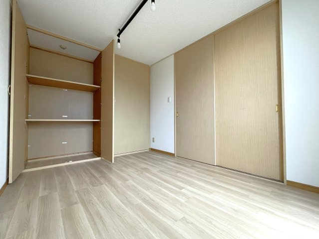 Lily Gardens 東部台の収納