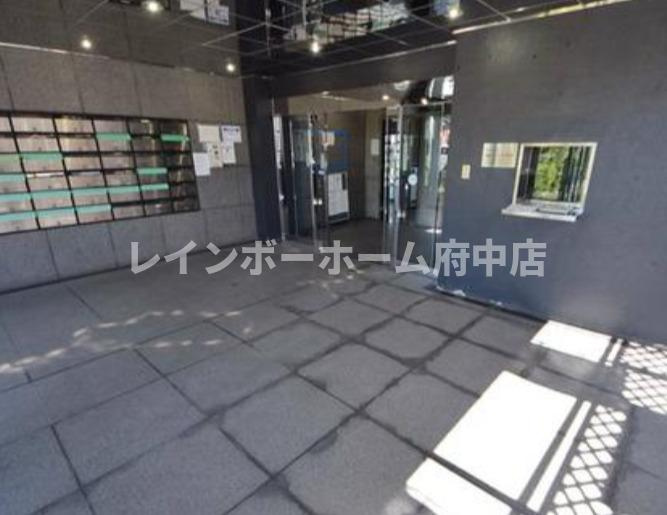 JUN平山城のエントランス