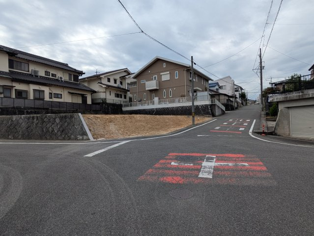 【トーヨーホーム売主/売土地】豊田市水源町三丁目　B区画の前面道路含む現地写真