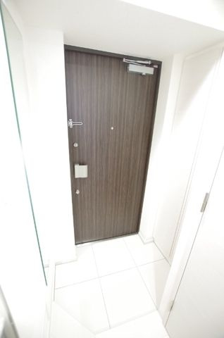 フュージョナル北赤羽DUEの玄関