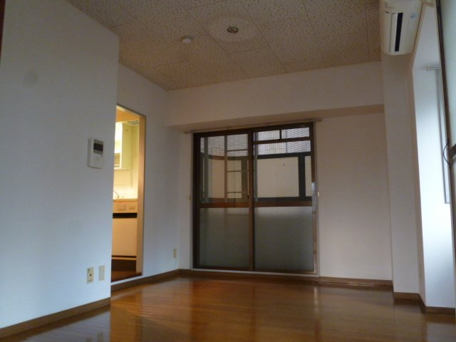 サムティ灘駅前の寝室