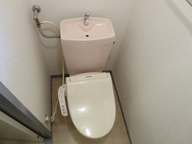 マンションフラワーのトイレ|別室イメージ