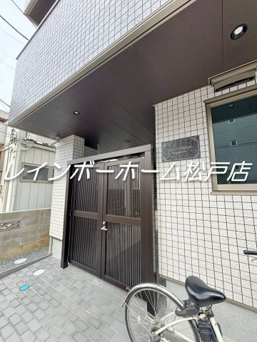 仲介手数料（賃料の1.10ヵ月）の50％OFF対象物件！のエントランス|毎日通るエントランスはこのようになっています