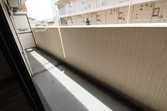 岡山市北区奥田西町の賃貸マンションのバルコニー