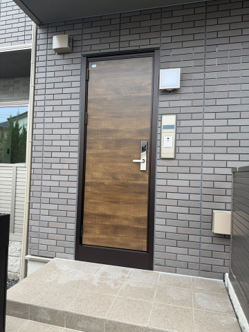 MAISON　NEUFのエントランス