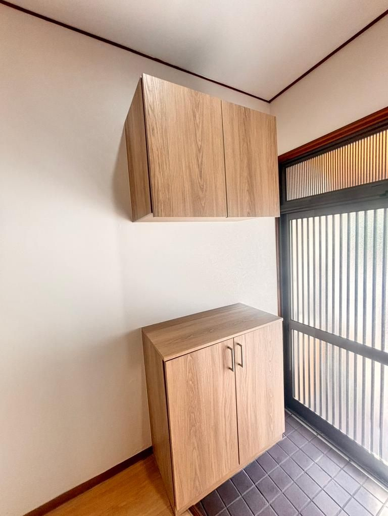 枚方市山之上北町戸建の玄関