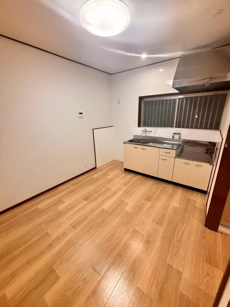 枚方市山之上北町戸建のキッチン