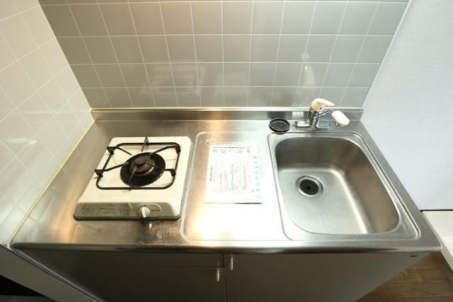 江戸川区東小岩５丁目のアパートのキッチン