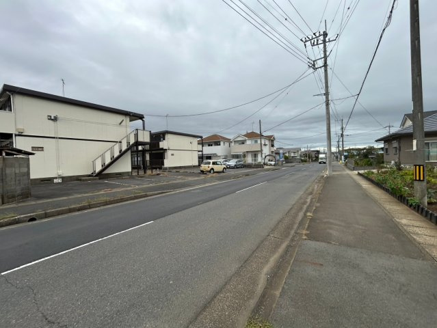 中根土地の前面道路含む現地写真