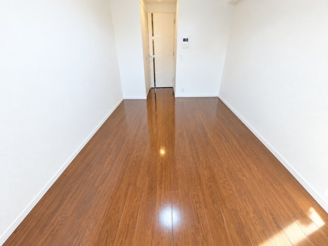 北区岸町１丁目の賃貸マンションの居間・リビング|リビング