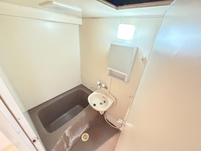 日生ロイヤルマンション十三の浴室
