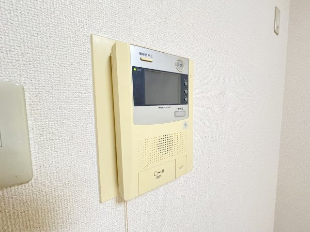 日生ロイヤルマンション十三のセキュリティ
