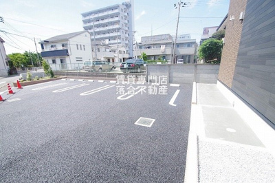 【駐車場】 | ユイ　テラス | 敷地内駐車場完備