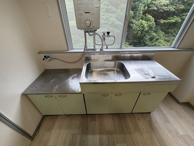 サウスヒルズ由良のキッチン