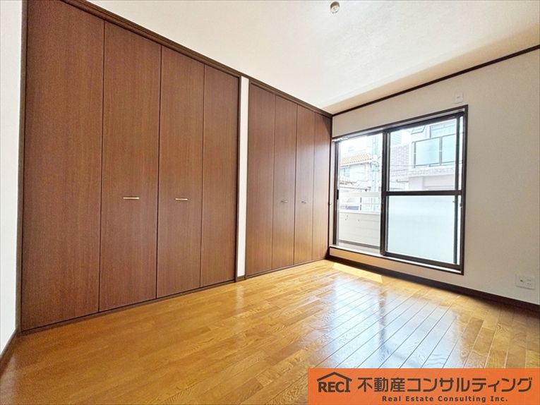 西宮市甲子園九番町　テラスハウスの洋室