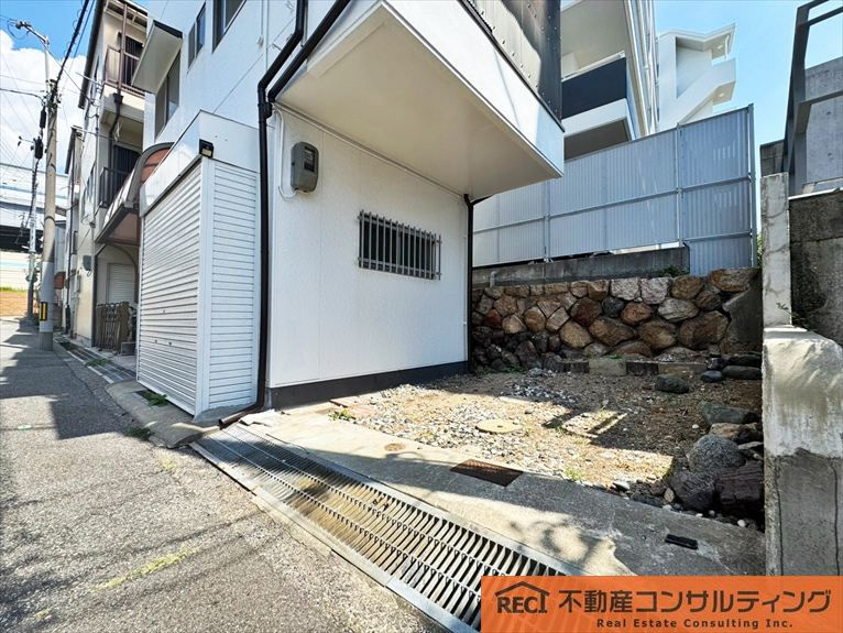 神戸市東灘区御影塚町1丁目　中古戸建の駐車場