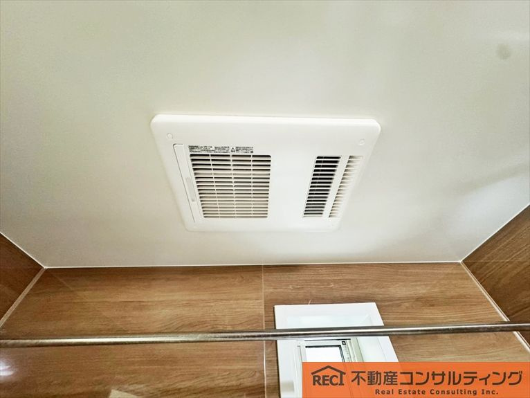 神戸市灘区鶴甲2丁目　中古戸建の浴室