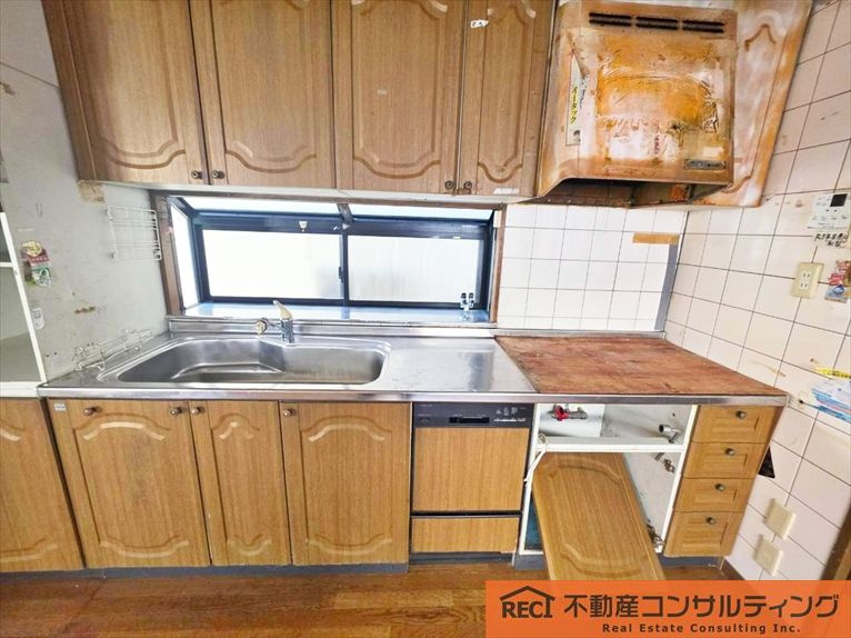 神戸市灘区楠丘町3丁目　中古戸建のキッチン