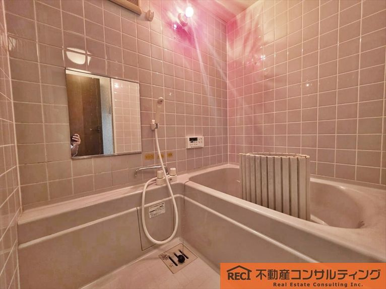 神戸市灘区楠丘町3丁目　中古戸建の浴室