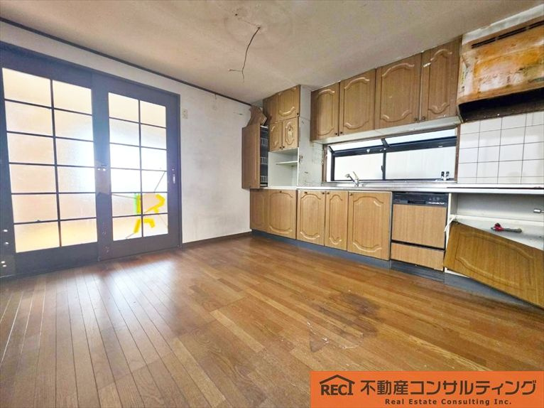 神戸市灘区楠丘町3丁目　中古戸建の居間・リビング
