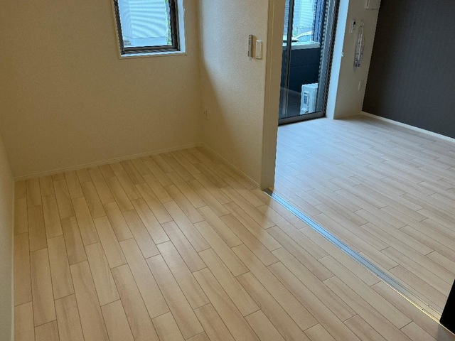 レジーナ・彩の洋室
