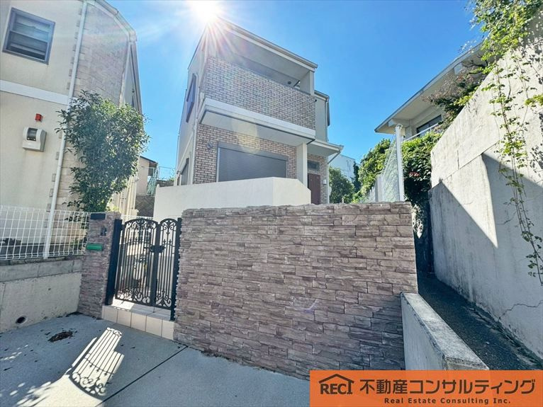 西宮市苦楽園四番町　中古戸建