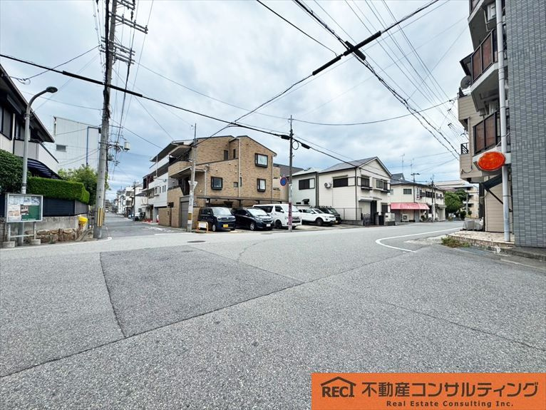 神戸市灘区友田町2丁目　新築戸建の前面道路含む現地写真