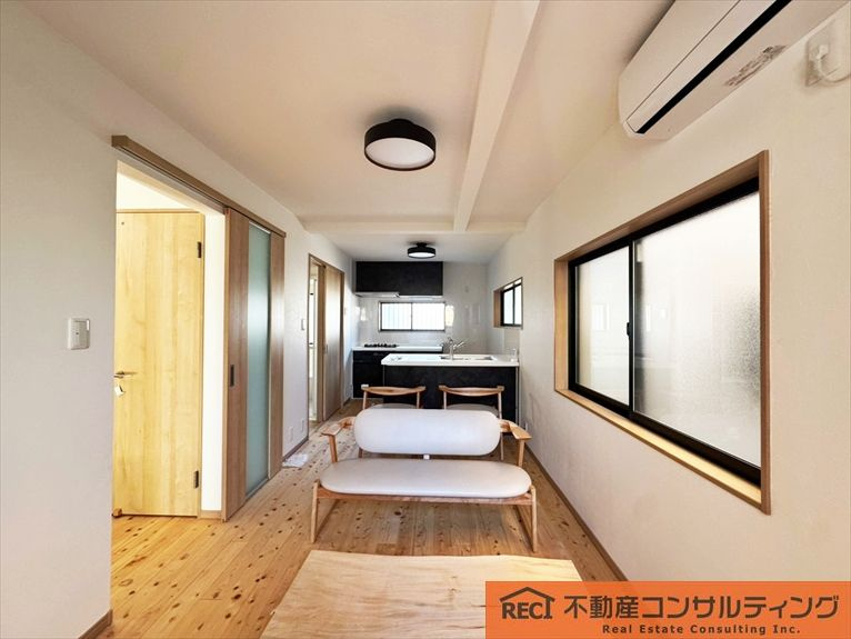 西宮市松並町　中古戸建の内装