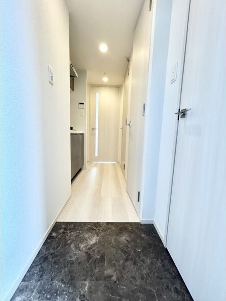S-RESIDENCE名駅北bling(ブリング)の玄関