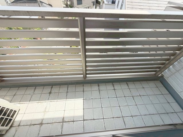 ウイング・エスのバルコニー