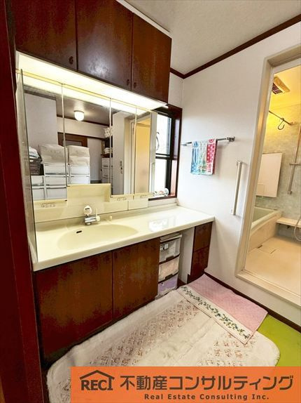西宮市上田東町　中古戸建の独立洗面台