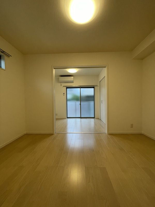 UCDA Residence新検見川の居間・リビング
