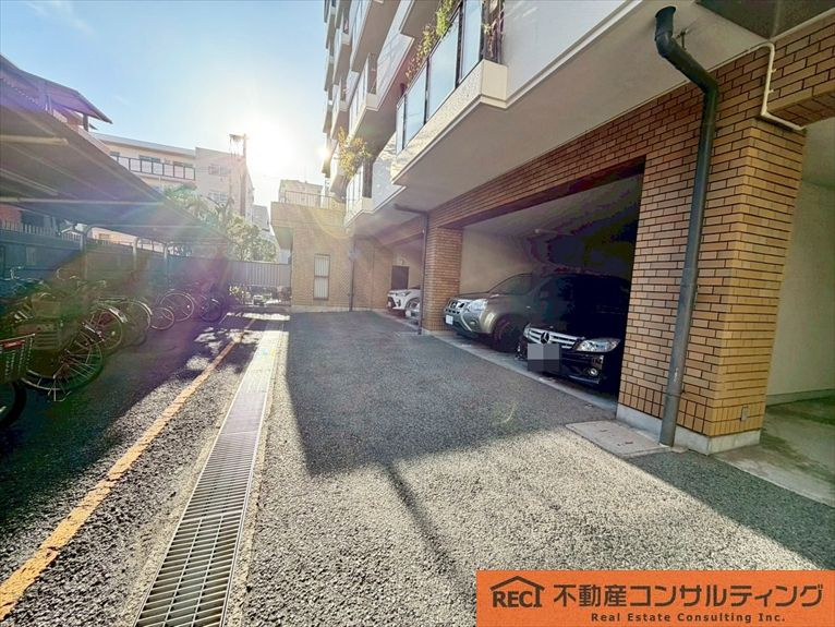 藤和ライブタウン上御影の駐車場
