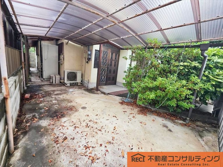 西宮市苦楽園一番町　中古戸建の庭|納戸付きで収納豊富です！