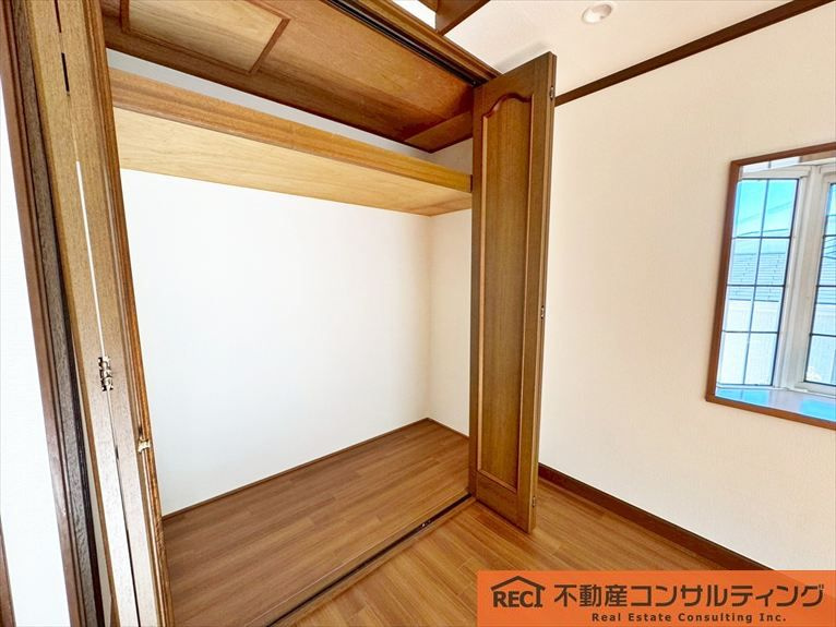 西宮市苦楽園二番町　中古戸建の収納
