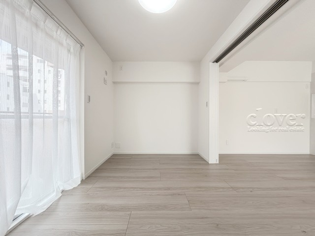 【洋室】 | 花乃マンション | ひとりで過ごす時間も多くなる、居室の様子です。～即日のご見学可能～　お問合せはお気軽に。