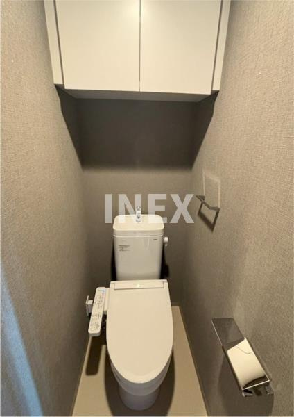 横浜市中区曙町２丁目の賃貸マンションのトイレ