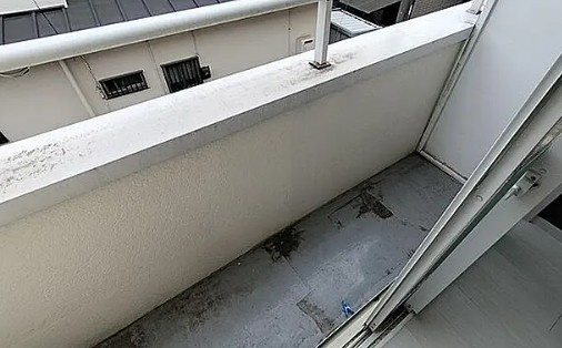 所沢市星の宮２丁目のアパートのバルコニー
