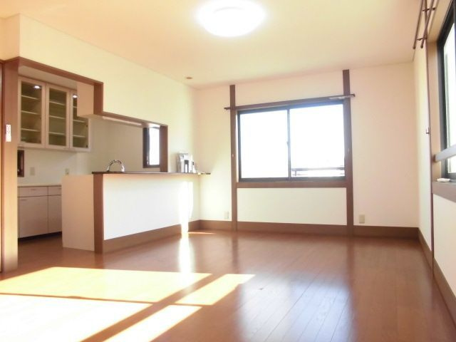 若葉町フラットの居間・リビング