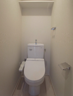 アビタシオン菊川のトイレ|落ち着いた色調のトイレです