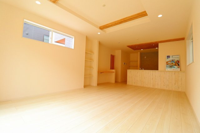 新築戸建・新築建売　郡山市安積荒井三丁目　安積第一小・安積中の居間・リビング|LDKは20帖で広々とした開放的な家族団らんスペース！