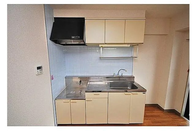 埼玉県さいたま市1棟売マンション『サンロイヤルレジデンンスⅡ』のキッチン