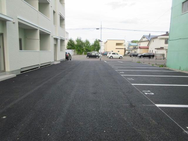 Chouette（シュエット）の駐車場