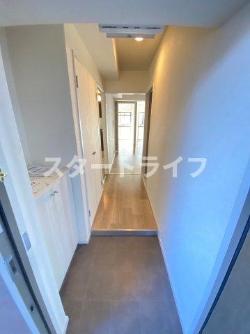 大阪市淀川区木川東４丁目の賃貸マンションの玄関