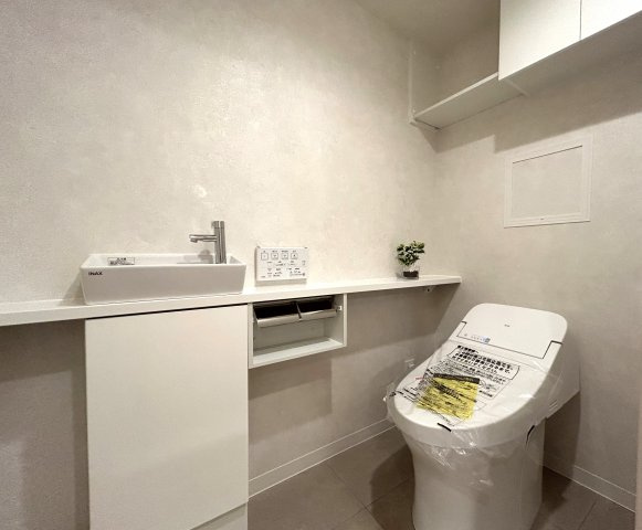 【リノベ／クレッセント新横浜イルドマーニ】のトイレ|シンプルで使いやすいトイレです