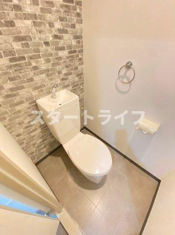 大阪市淀川区木川東４丁目の賃貸マンションのトイレ