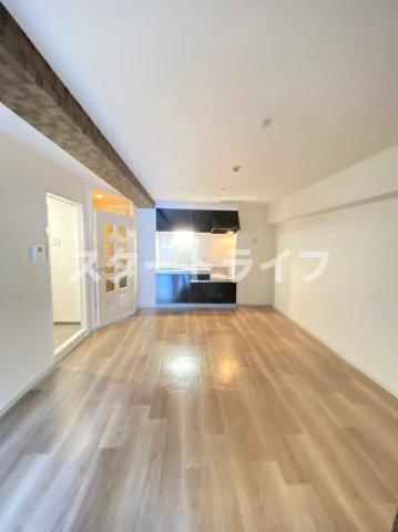 大阪市淀川区木川東４丁目の賃貸マンションの居間・リビング