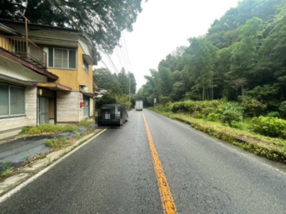 牛久市久野町　中古戸建の前面道路含む現地写真