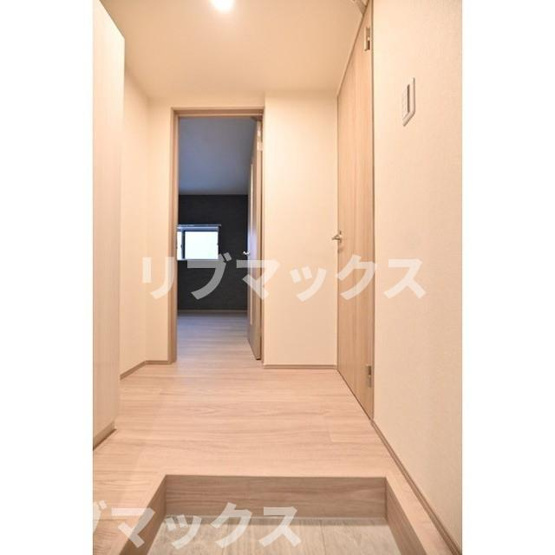 【玄関】ミラテラスハスネ