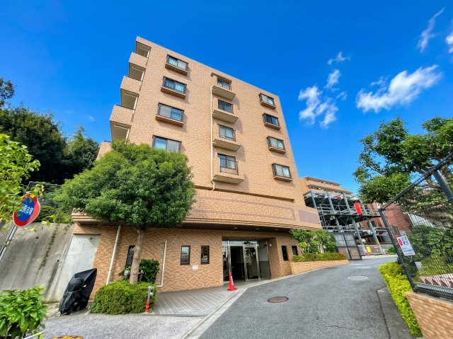 藤和ライブタウン戸塚の外観|◆リフォーム済みでのお引渡しなので、即ご入居可能です。家具の配置や色など決めやすくスムーズにお引越しできます。